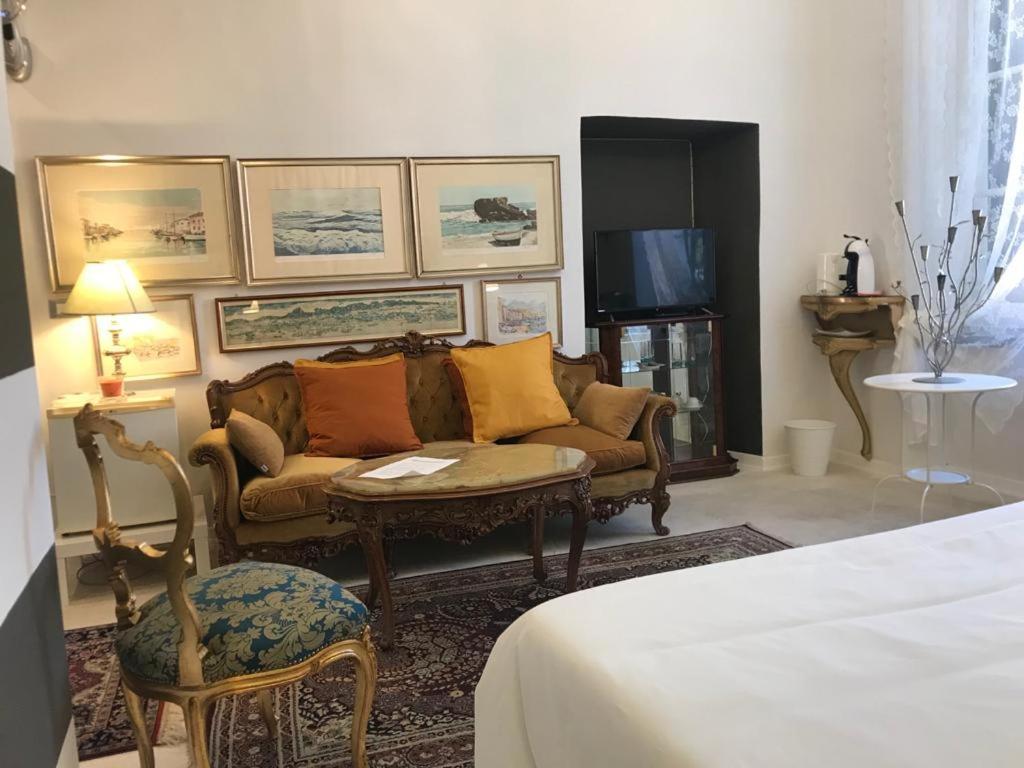 Sanctus Syrus 4 Hotel Albenga Kültér fotó